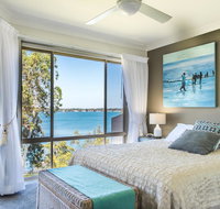 Anne's Waterfront Haven BB - Schoolies Week Accommodation