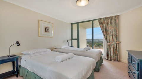 Apartment In The Heart Of Chatswood - Schoolies Week Accommodation 3