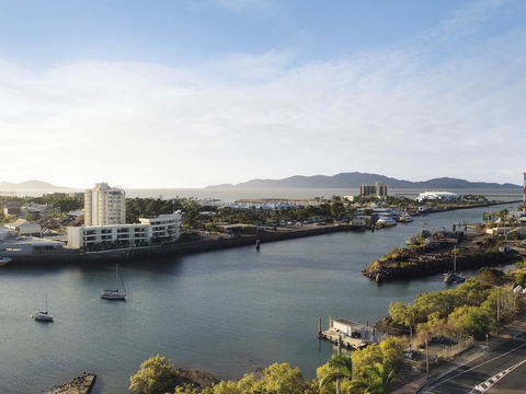 Apartments @ 81 Palmer - Schoolies Week Accommodation 3