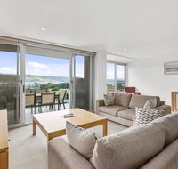 APOLLO BLUE 6 - modern waterfront apartment - Schoolies Week Accommodation