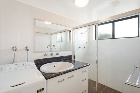 Apollo Unit 25 - Schoolies Week Accommodation 1