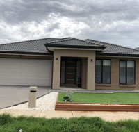 Apple House Upper Point Cook - Schoolies Week Accommodation