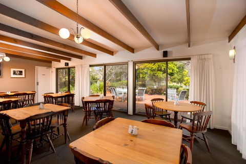Applegum Inn - Schoolies Week Accommodation 1