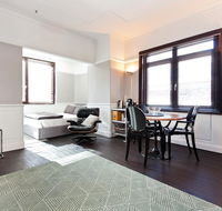 Apt - Art Deco Studio B - Schoolies Week Accommodation