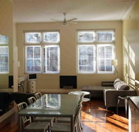 Apt - Dance Loft Conversion - Schoolies Week Accommodation