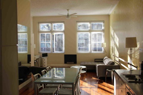 Apt - Dance Loft Conversion - Schoolies Week Accommodation 0