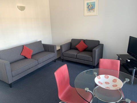 Aquarius Apartments Mollymook - Schoolies Week Accommodation 1