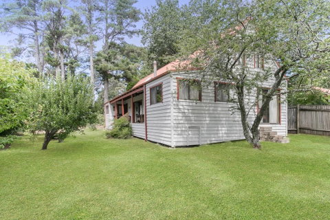 Arcadia Cottage - Schoolies Week Accommodation 2