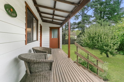 Arcadia Cottage - Schoolies Week Accommodation 3