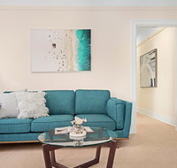 Art Deco apartment steps from harbour and beach - Schoolies Week Accommodation