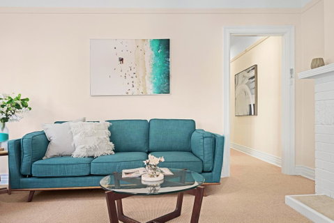 Art Deco Apartment Steps From Harbour And Beach - Schoolies Week Accommodation 0
