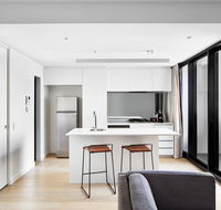 Art Series - The Johnson - Schoolies Week Accommodation