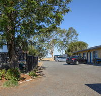 Artesian Motor Inn - Schoolies Week Accommodation