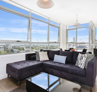 As the Sun Sets - Modern and Spacious 2BR Zetland Apartment Facing the Setting Sun - Schoolies Week Accommodation