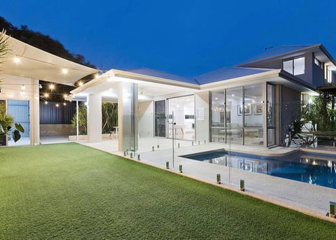 Luxury Executive Home With Pool - Schoolies Week Accommodation 0