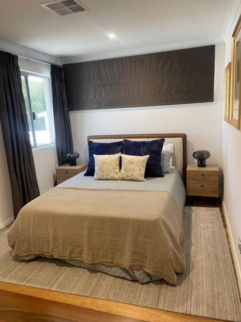 Luxury Executive Home With Pool - Schoolies Week Accommodation 2