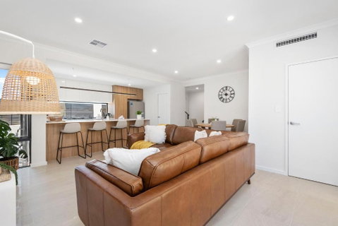Luxury Urban Retreat - Schoolies Week Accommodation 0