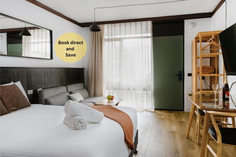 M Hotel - Schoolies Week Accommodation 0