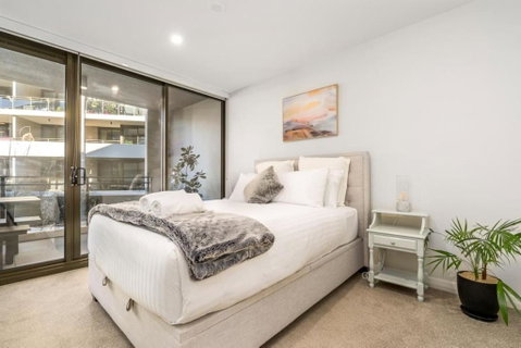 Modish Apartment Near Parliamentary Triangle - Schoolies Week Accommodation 0
