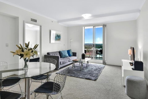 Modern Spacious Chatswood Apartment H1016 - Schoolies Week Accommodation 0