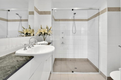Modern Spacious Chatswood Apartment H1016 - Schoolies Week Accommodation 2