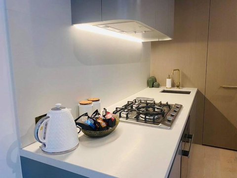 Moody Moon Apartment @ Sky Garden - Glen Waverley - Schoolies Week Accommodation 3