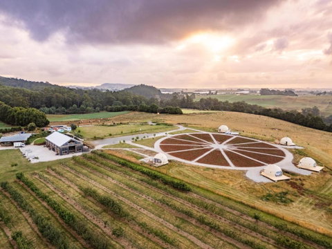 Mount Gnomon Farm - Schoolies Week Accommodation 2
