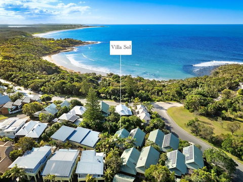 NEW Luxury Angourie Villa! Dream Location, WiFi ++ - Schoolies Week Accommodation 1