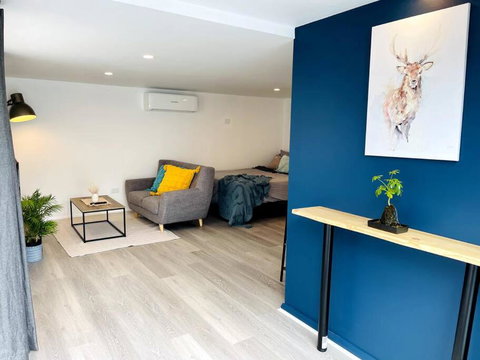Newly Renovated Contemporary Private Studio Near Hobart CBD And Airport - Schoolies Week Accommodation 2