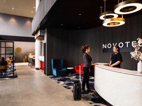 Novotel Devonport - Schoolies Week Accommodation 2