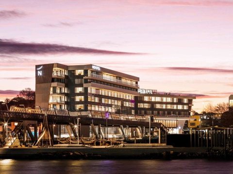 Novotel Devonport - Schoolies Week Accommodation 3