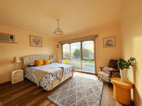 Oceanview 4B2B Two-story House With Big Balcony! - Schoolies Week Accommodation 1