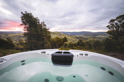 Olive Hill Spa, Views & Home Cinema - Schoolies Week Accommodation 1