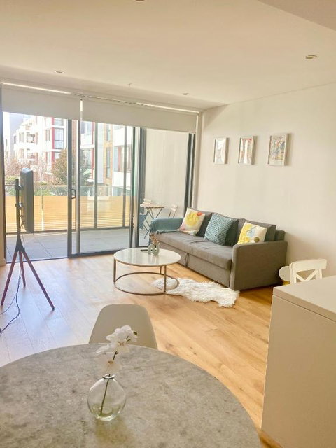 One Bedroom With Roof Top Pool - Schoolies Week Accommodation 1