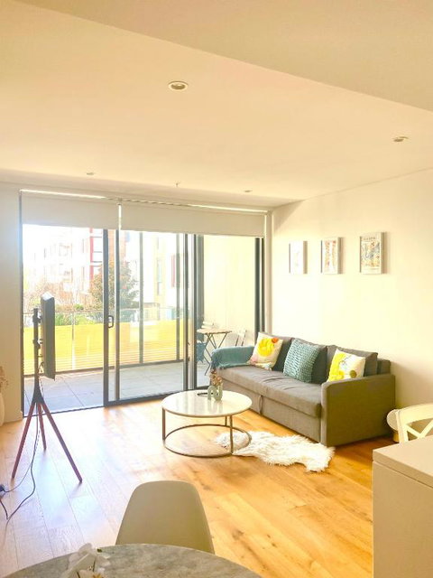 One Bedroom With Roof Top Pool - Schoolies Week Accommodation 0