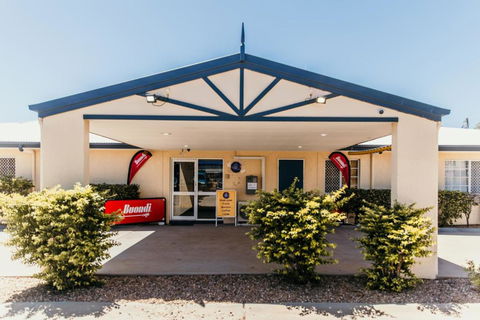 Outback Motel Mt Isa - Schoolies Week Accommodation 0