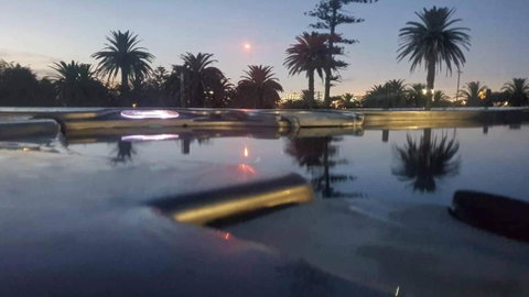 One Bedroom CBD Unit, Walk To Beaches & Cafes - Schoolies Week Accommodation 0