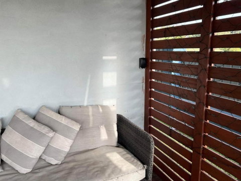 One Bedroom CBD Unit, Walk To Beaches & Cafes - Schoolies Week Accommodation 3