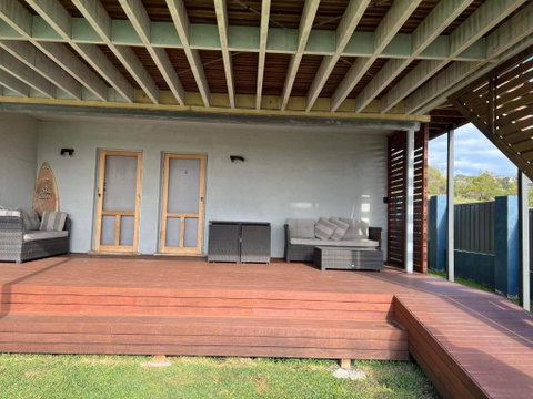 One Bedroom CBD Unit, Walk To Beaches & Cafes - Schoolies Week Accommodation 2