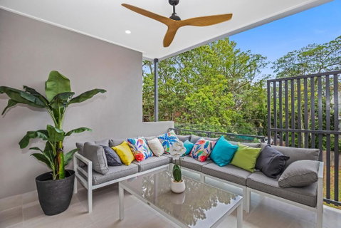 Park Avenue Luxe Townhouse Brand New Sleeps 9 - Schoolies Week Accommodation 2
