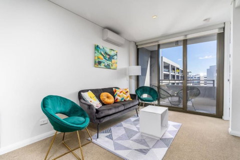 Parliamentary Triangle 1BR Apartment - Schoolies Week Accommodation 0