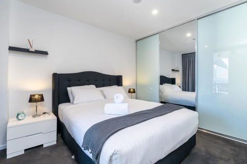 Park Avenue Apt In The Heart Of The City - Schoolies Week Accommodation 0