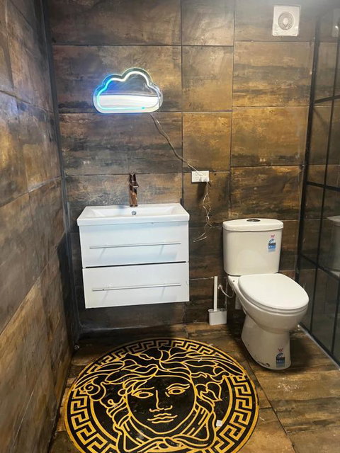 Palm Backpackers - Schoolies Week Accommodation 2