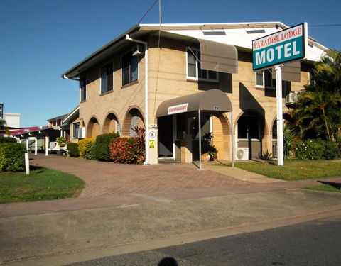Paradise Motel - Schoolies Week Accommodation 0