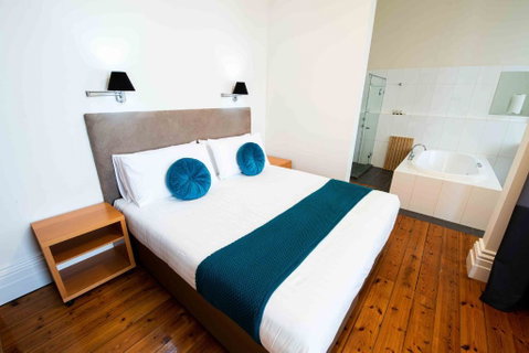 Park Hotel - Schoolies Week Accommodation 2