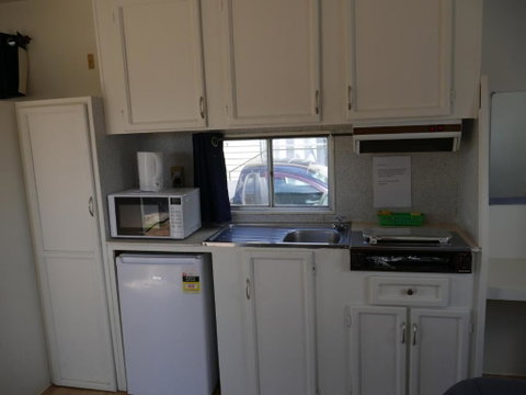 Parkes Country Cabins - Schoolies Week Accommodation 2