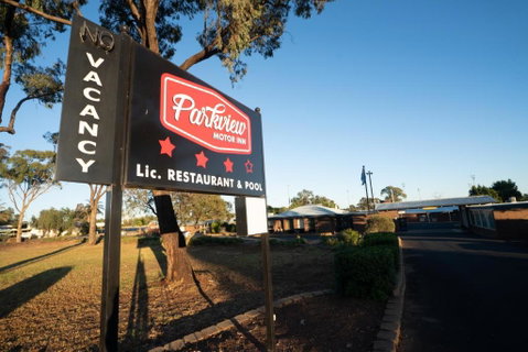 Parkview Motor Inn - Schoolies Week Accommodation 3