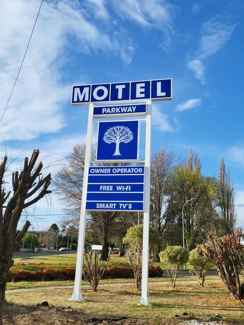 Parkway Motel - Schoolies Week Accommodation 3