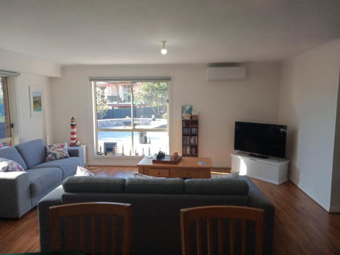 Parkway Place B&B - Schoolies Week Accommodation 1