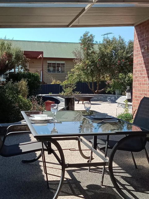 Parkway Place B&B - Schoolies Week Accommodation 0